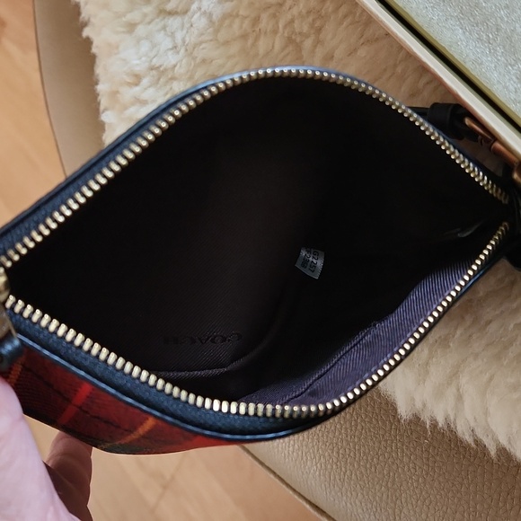 NWT IOB Coach Red Plaid Leather Wristlet Wallet β€οΈπ€ππ - Picture 10 of 16